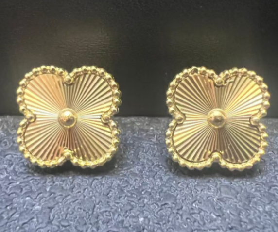cleef flower studs