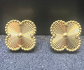 cleef flower studs