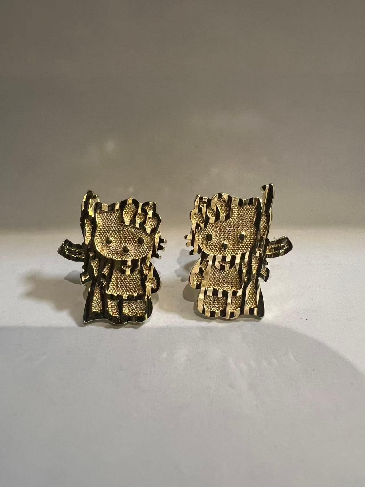 kitty AK studs